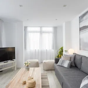 https://urbe10-angel-ganivet-2-bedrooms-apartment.1costadelsol.com